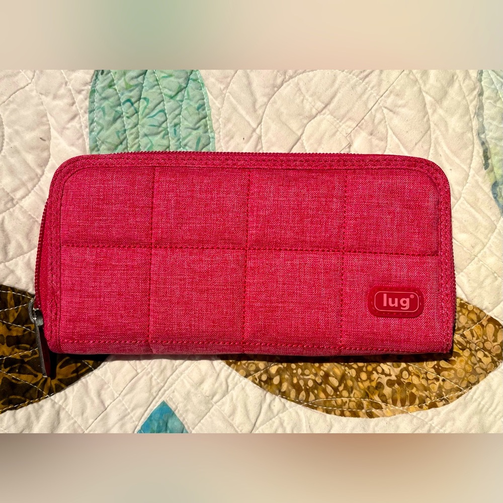 LUG Pink Wallet 💕